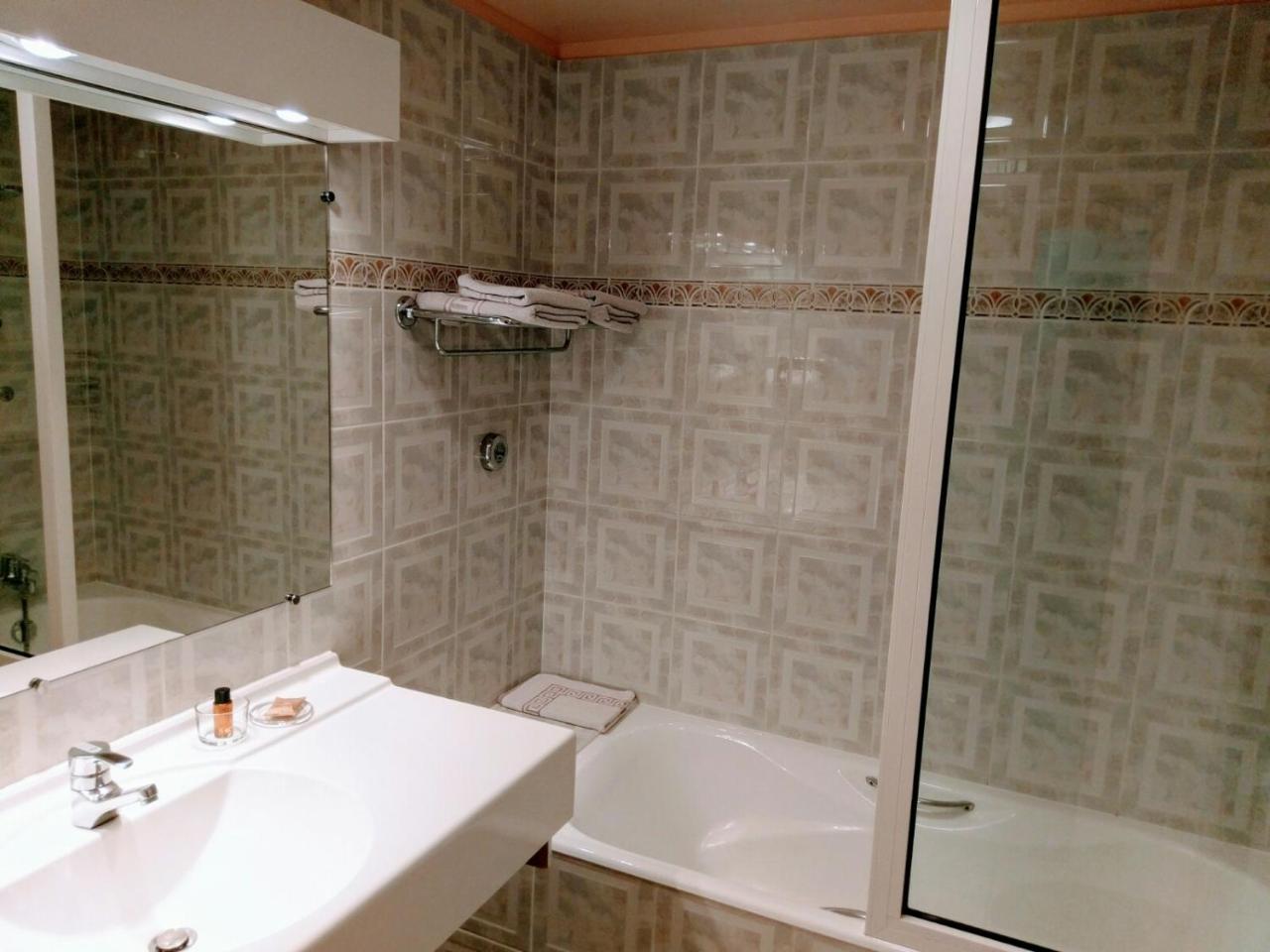 Domaine La Rabassiere Hotel Suzette Екстериор снимка