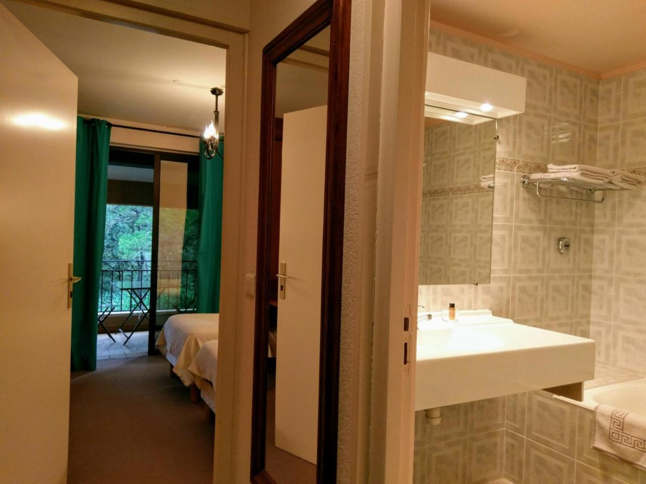 Domaine La Rabassiere Hotel Suzette Екстериор снимка